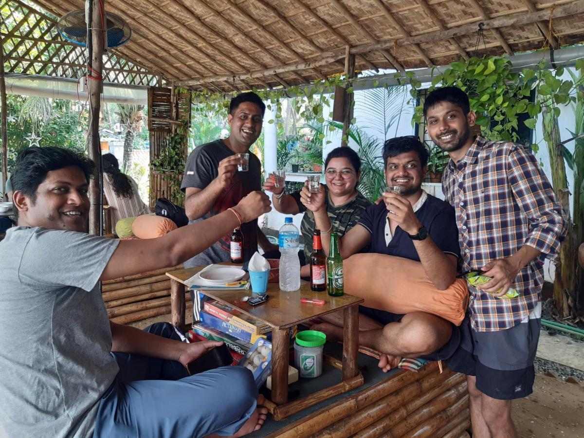 Red Monkeys Hostel Arambol Exteriör bild