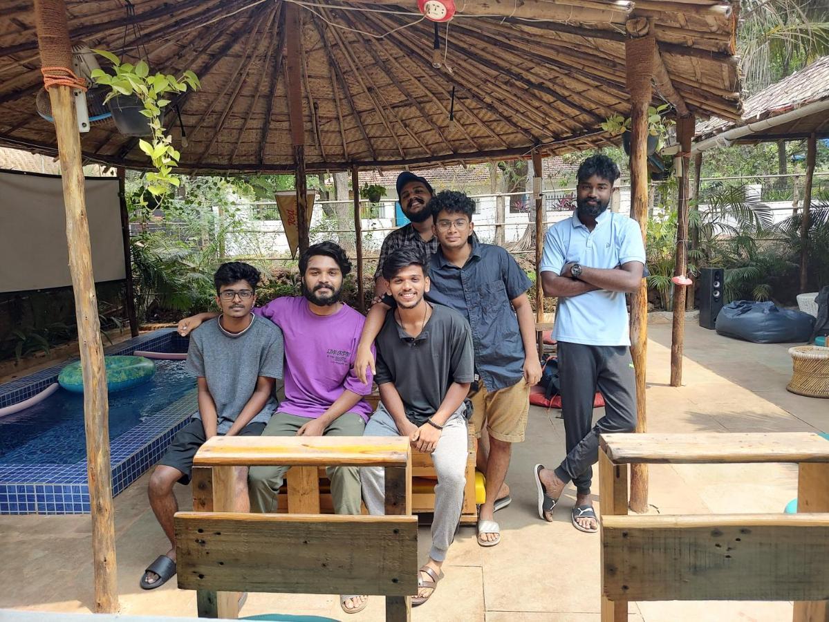 Red Monkeys Hostel Arambol Exteriör bild