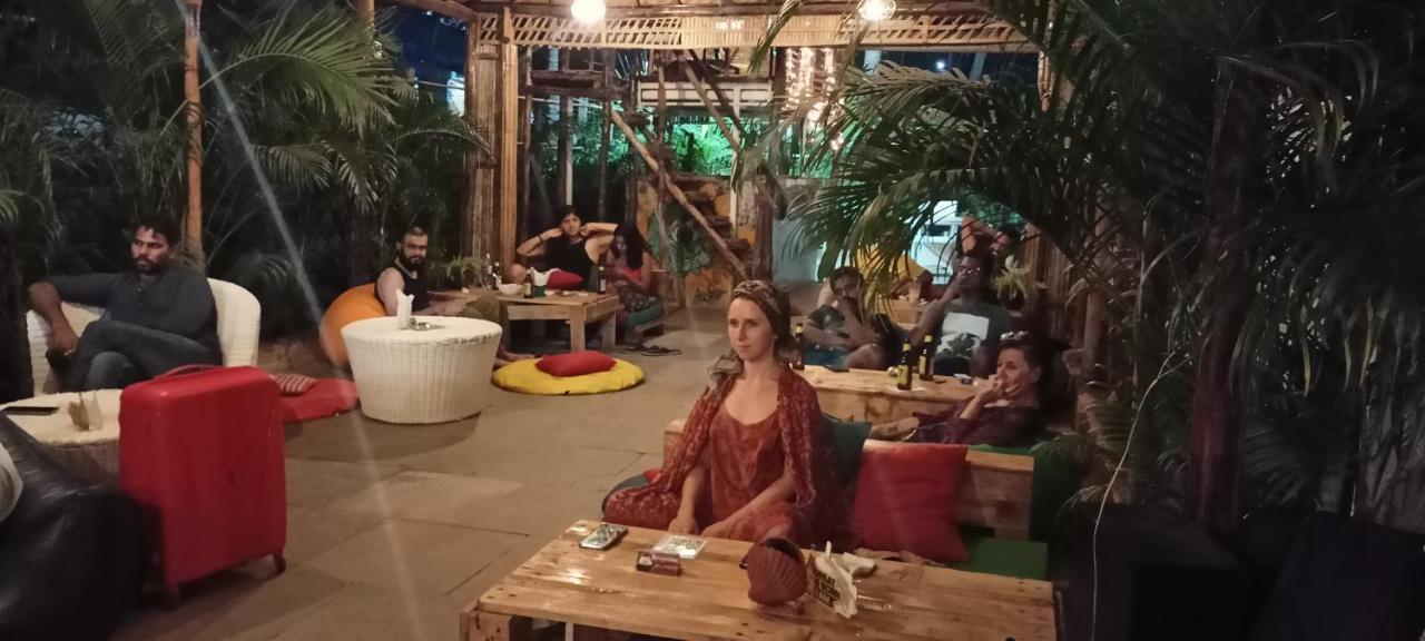 Red Monkeys Hostel Arambol Exteriör bild