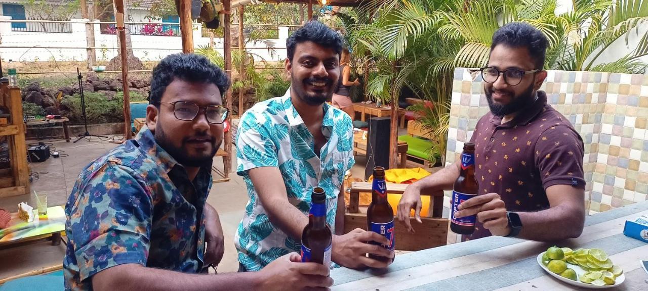Red Monkeys Hostel Arambol Exteriör bild